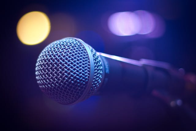 若吟梨花声音教育：圆润吐字练声法则